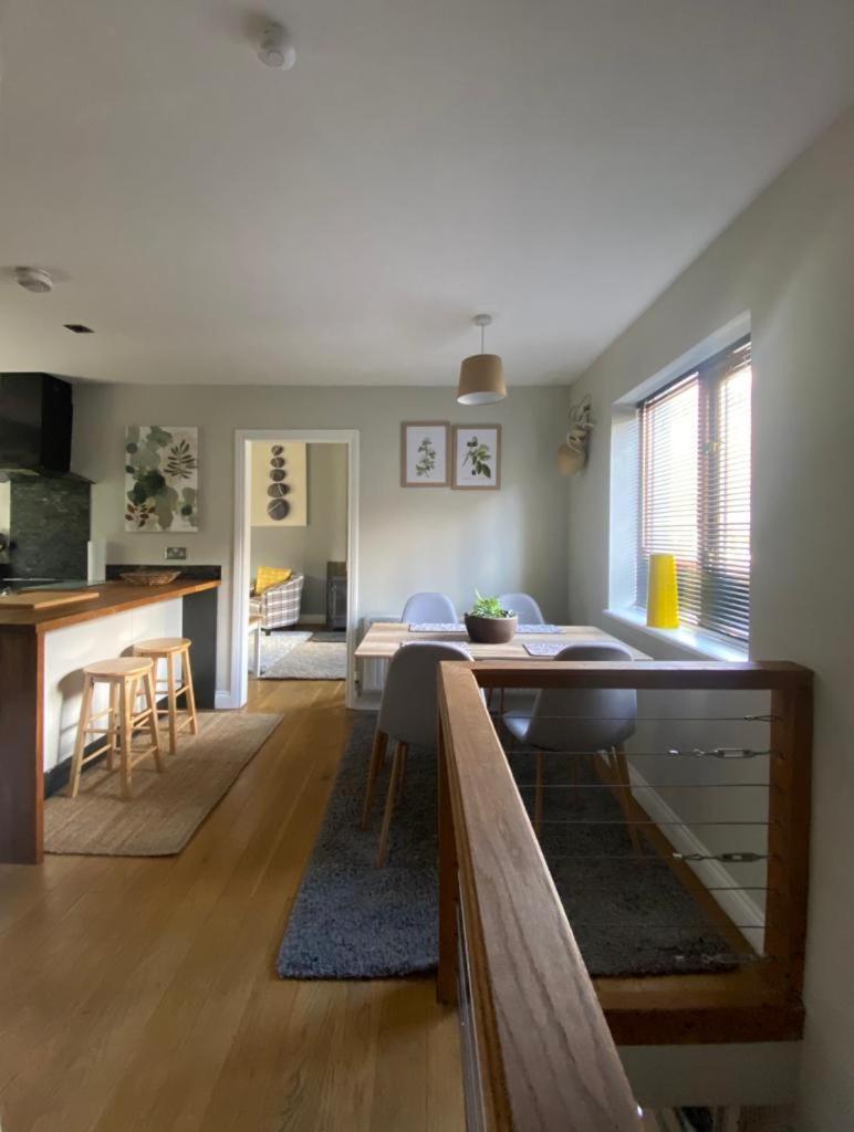 Eakie House Apartments - קינלוכלבן מראה חיצוני תמונה