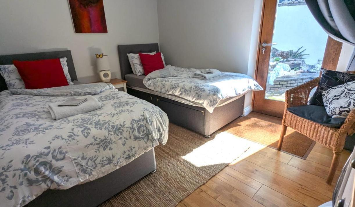 Eakie House Apartments - קינלוכלבן מראה חיצוני תמונה